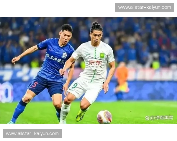 足球盛宴，激情碰撞：富力VS上海申花——一场不容错过的绿茵对决